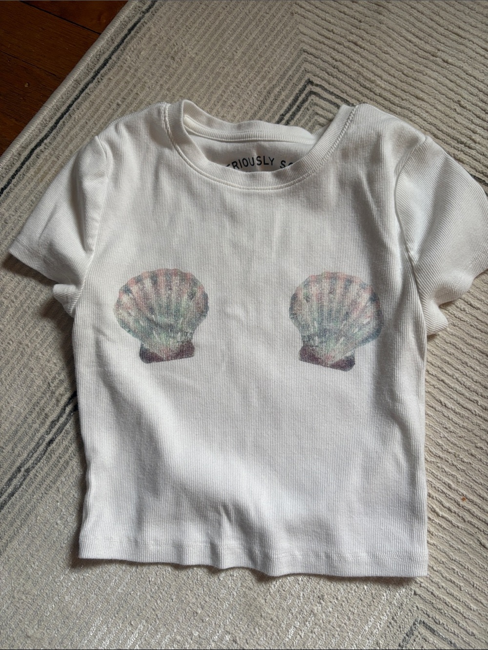 Sea shell top